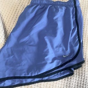 Women’s plus size Nike shorts 3x